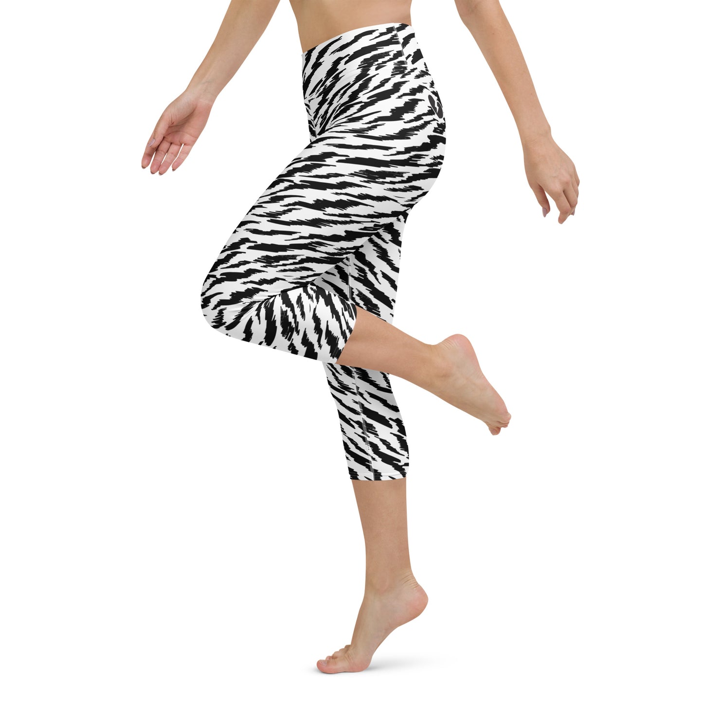 WHITE TIGER LIGHTNING CUSTOM CAPRI LEGGINGS