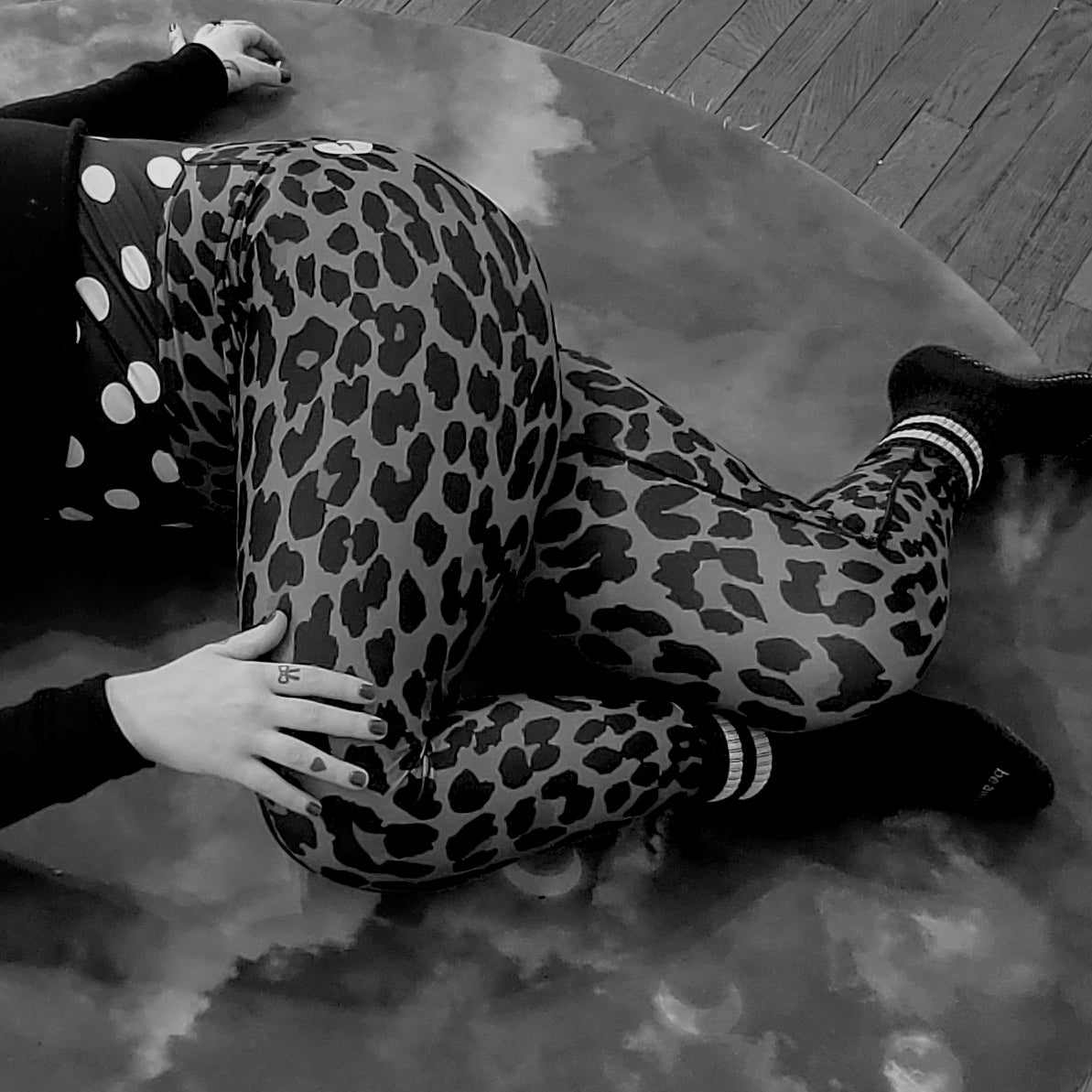 BRONZE ROCK LEOPARD CUSTOM LEGGINGS