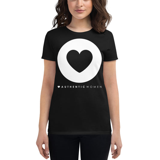 SISTER BIZ AUTHENTIC WOMEN CLASSIC FITTED TEE - BLACK